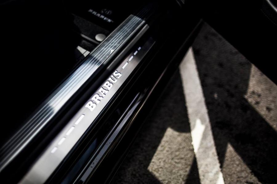 Детали интерьера Mercedes-AMG S63 850 Cabriolet by Brabus 2016 года  (фото 47 из 50)